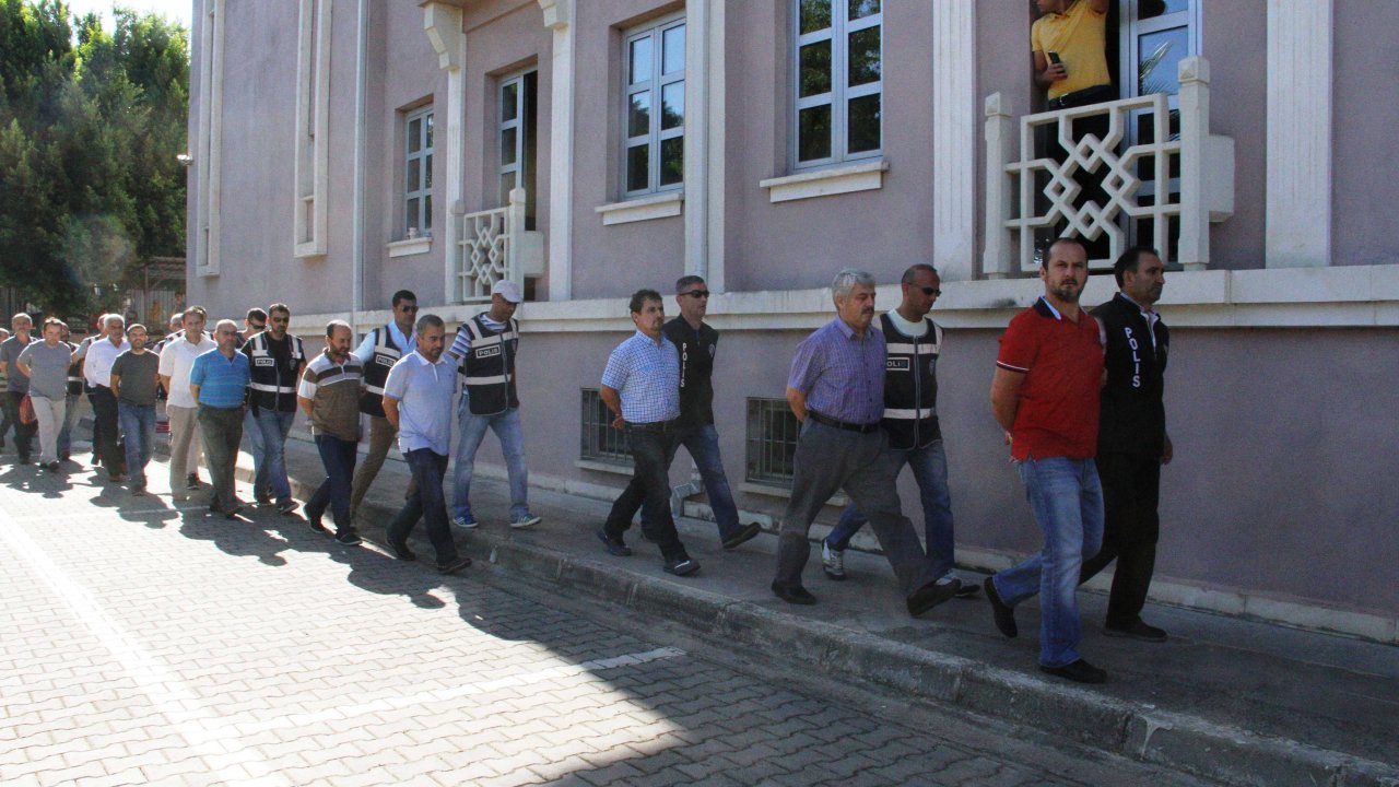Fethiye'de FETÖ üyesi 15 kişi adliyeye sevk edildi
