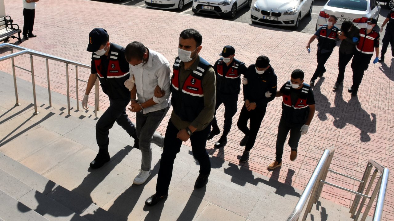 Akü ve tekne motoru çaldıkları iddia edilen 3 zanlı tutuklandı