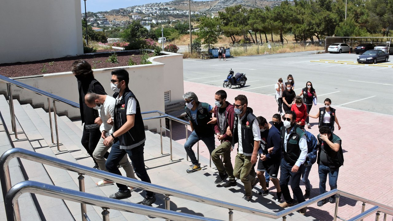 Uyuşturucu operasyonunda 5 kişi tutuklandı