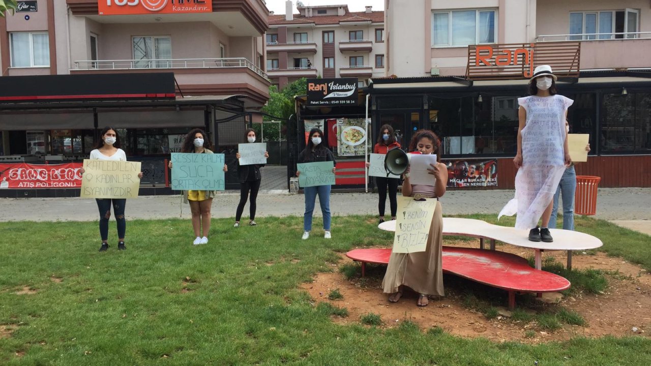 Üniversiteli kadınlardan, kadın cinayetlerine protesto