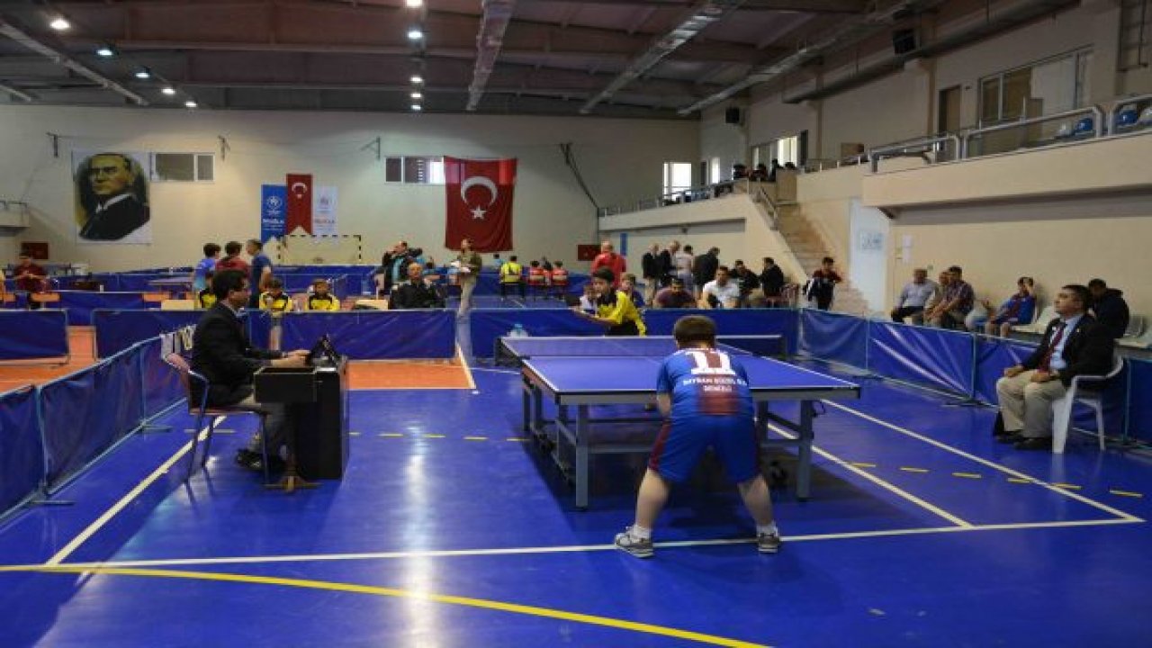 Ortaca’da Küçükler Masa Tenisi Türkiye Grup Müsabakaları yapılıyor