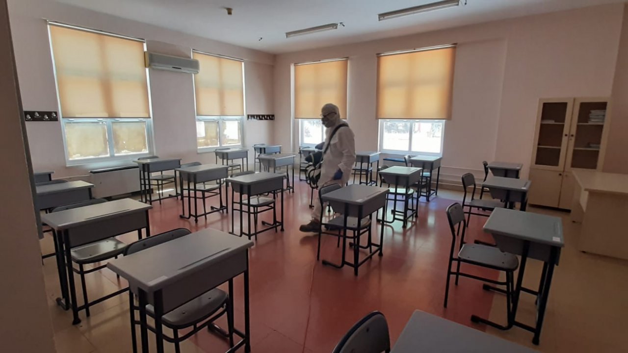 Marmaris'te LGS öncesi okullarda dezenfeksiyon çalışması yapıldı