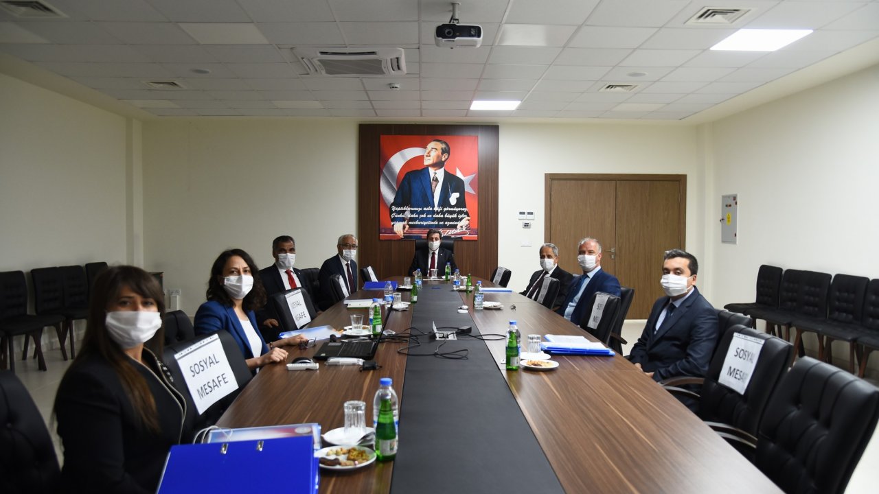 Vali Tavlı, YİKOB’u ziyaret etti