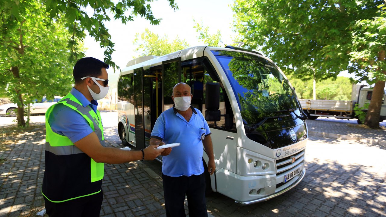 Büyükşehir 661 bin maske dağıttı