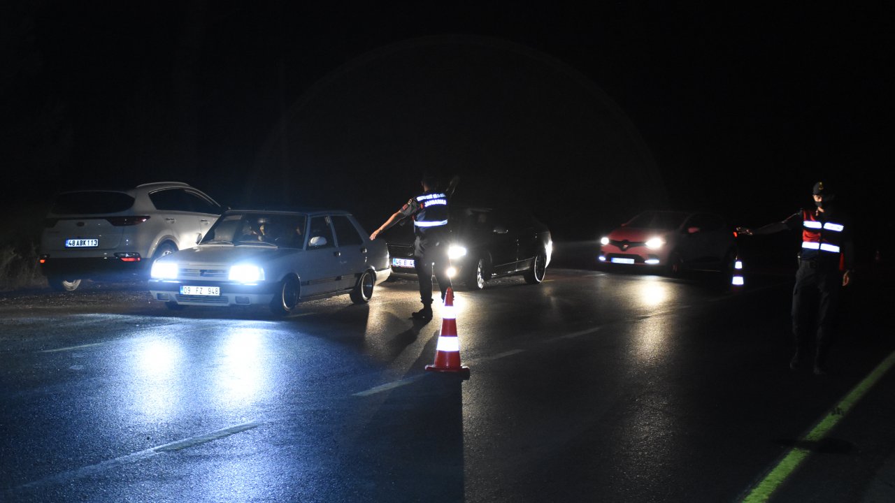 İki kişiyi öldüren zanlı aranıyor