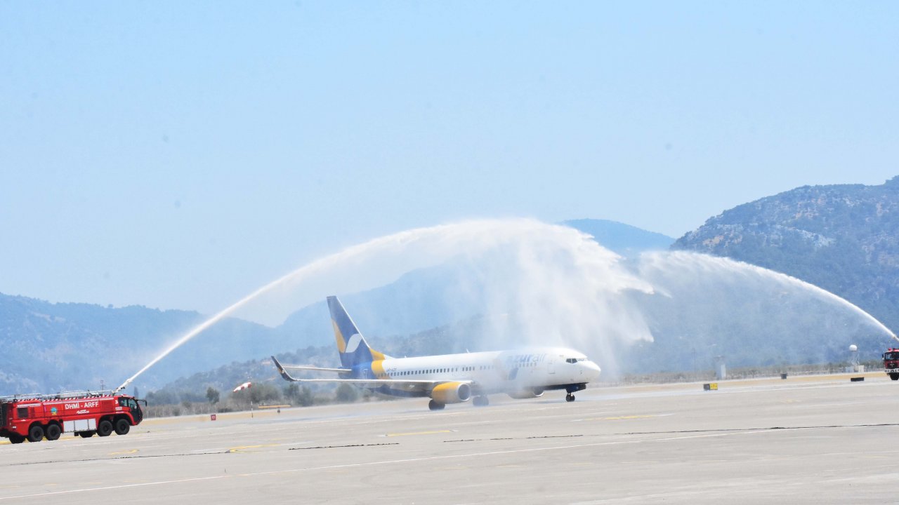 Ukrayna'dan gelen uçak 