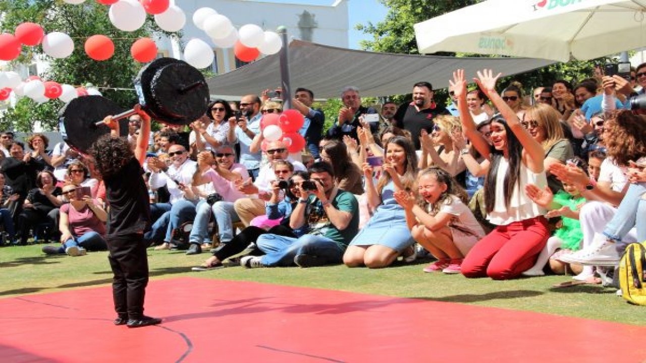 Mod'lu öğrencilerden yılsonu gösterisi