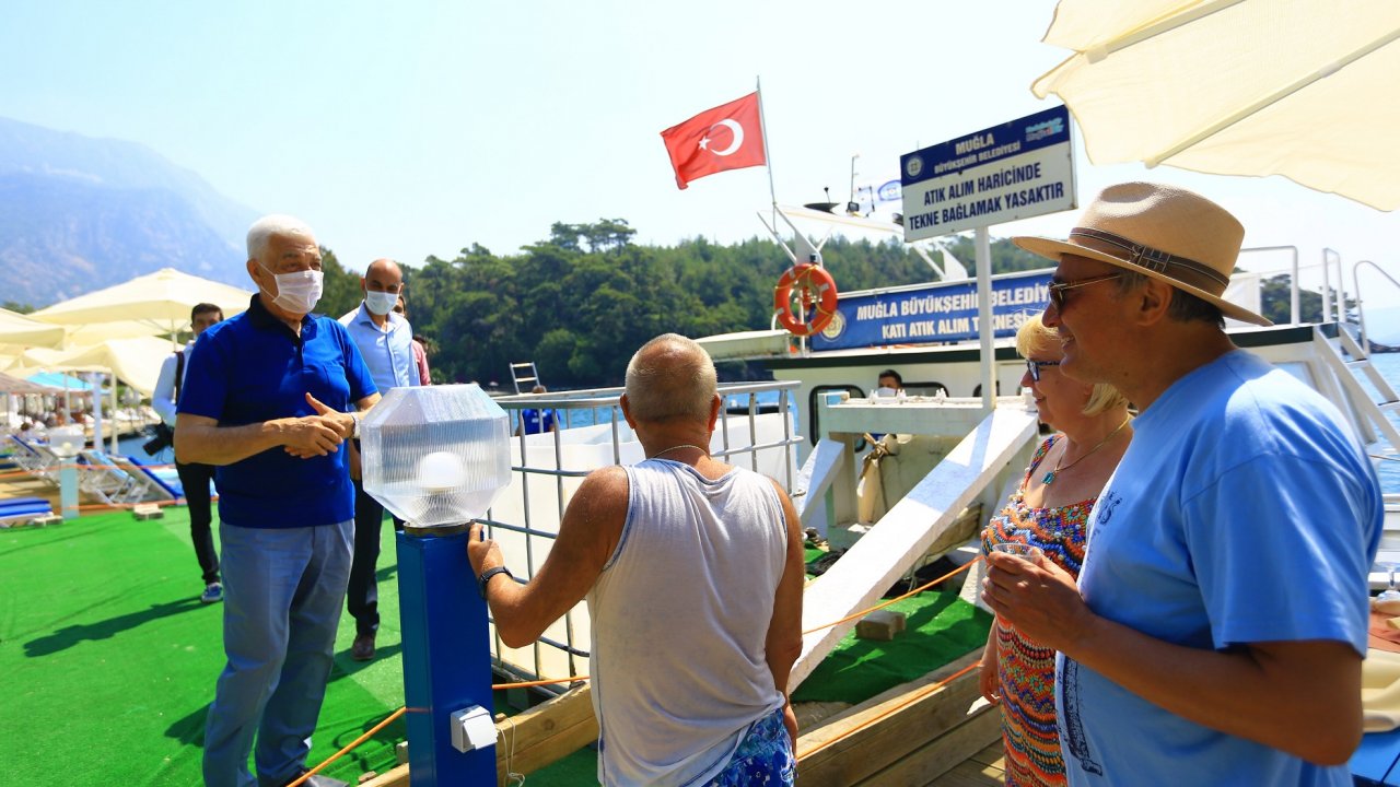 Denizden 420 bin poşet katı atık toplandı