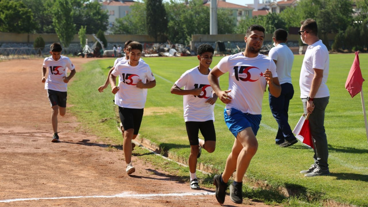Sporcular, 15 Temmuz şehitleri anısına yarıştı