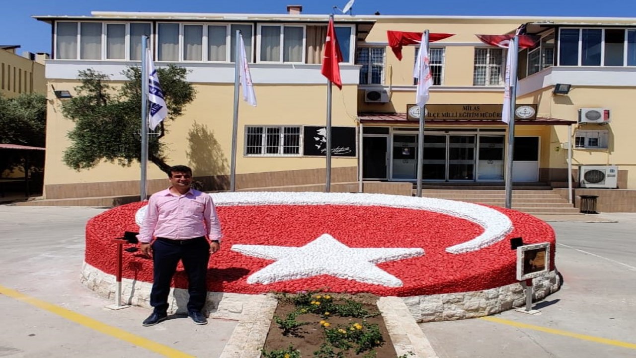 Türk Bayrağı figürü 15 Temmuz şehitlerin anısına yapıldı