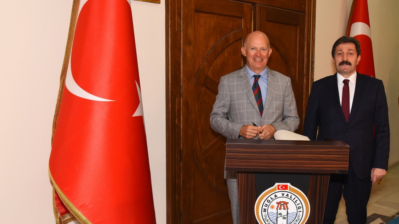 Büyükelçi’den, Valiliğe ziyaret