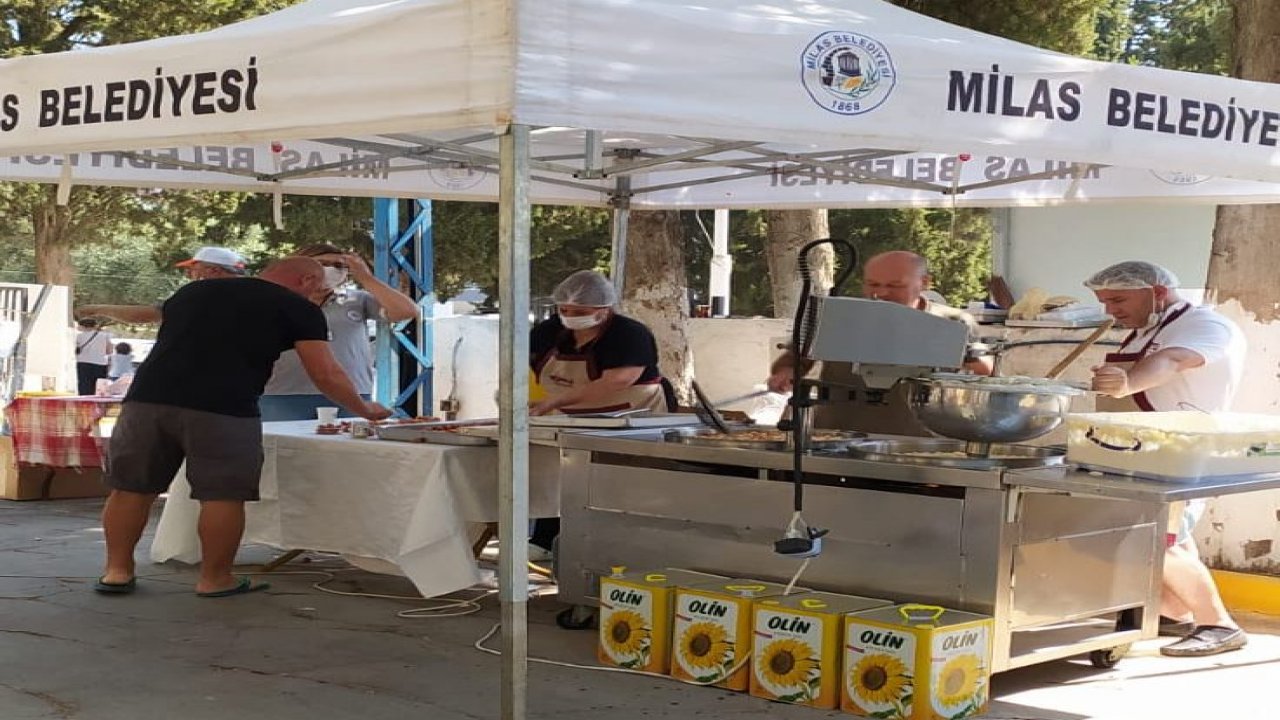 Milas Belediyesi bayramda lokma döktürdü