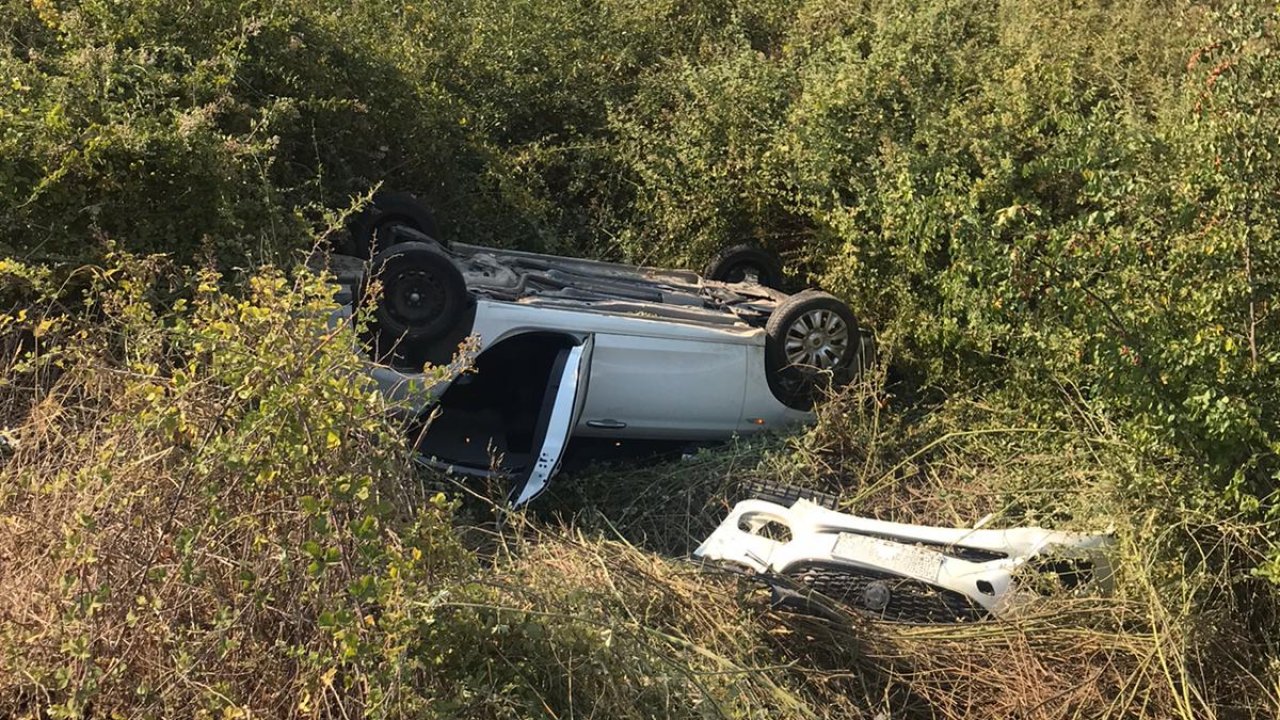 Şarampole devrilen otomobil sürücüsü yaralandı