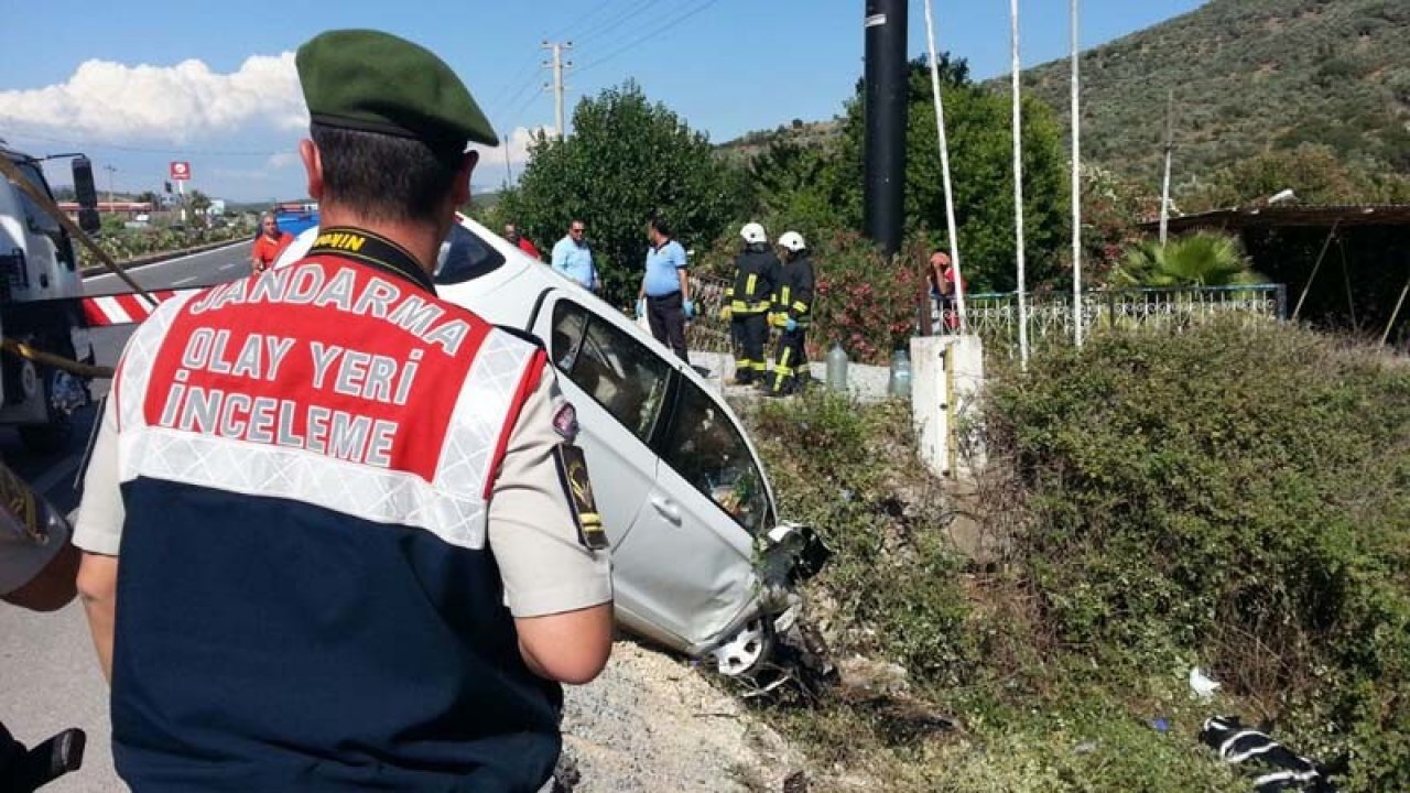 TRAFİK KAZASI: 2 ÖLÜ