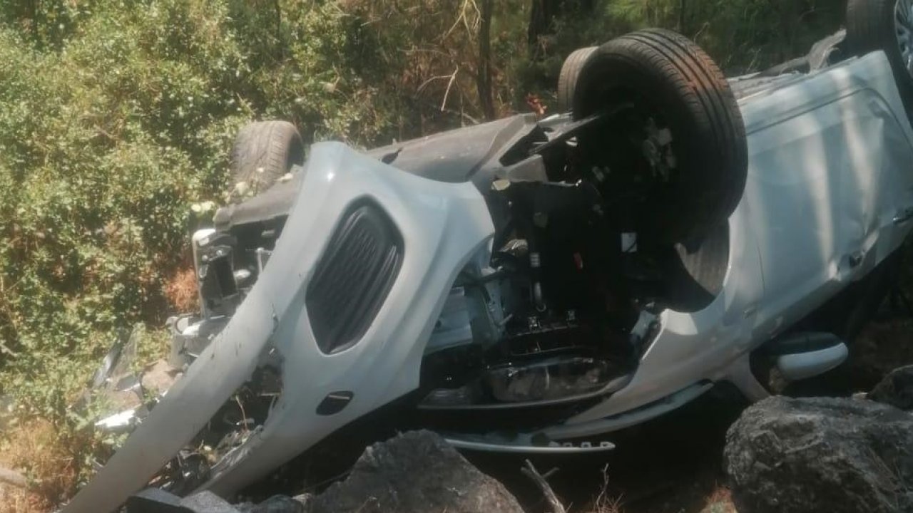 Otomobil uçuruma devrildi: 3 yaralı