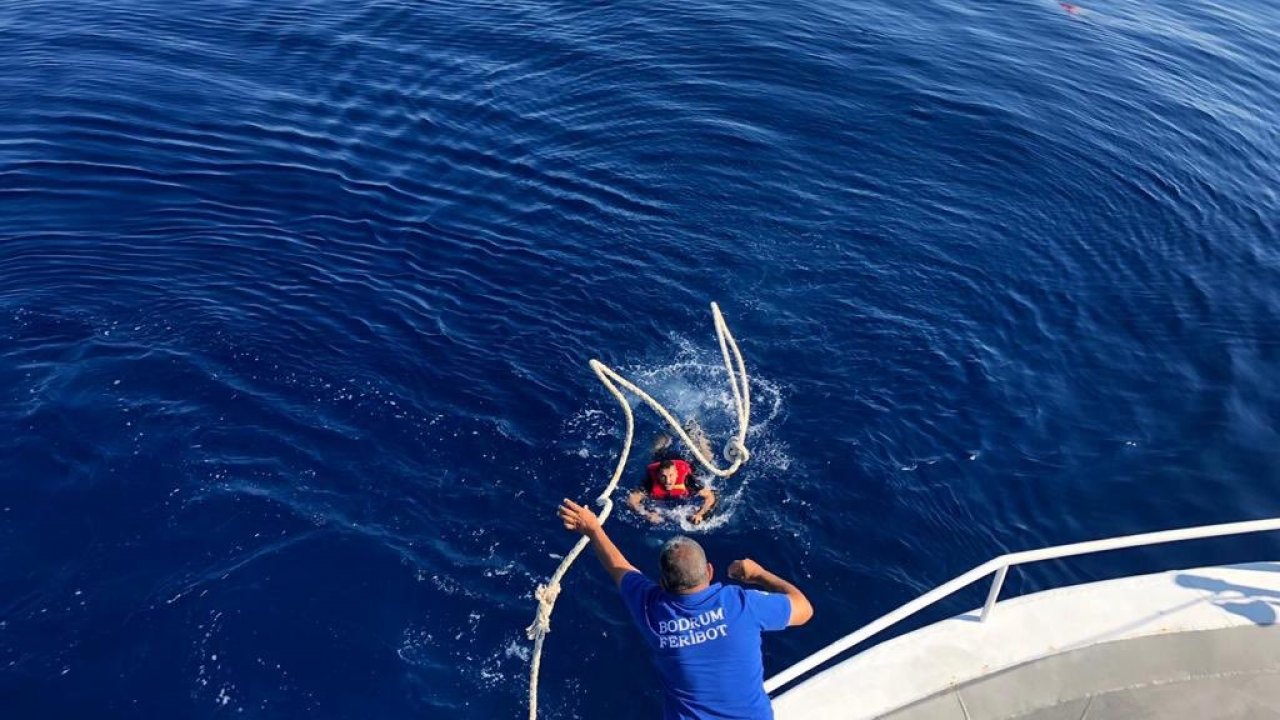 Akıntıya kapılan 2 sığınmacı kurtarıldı