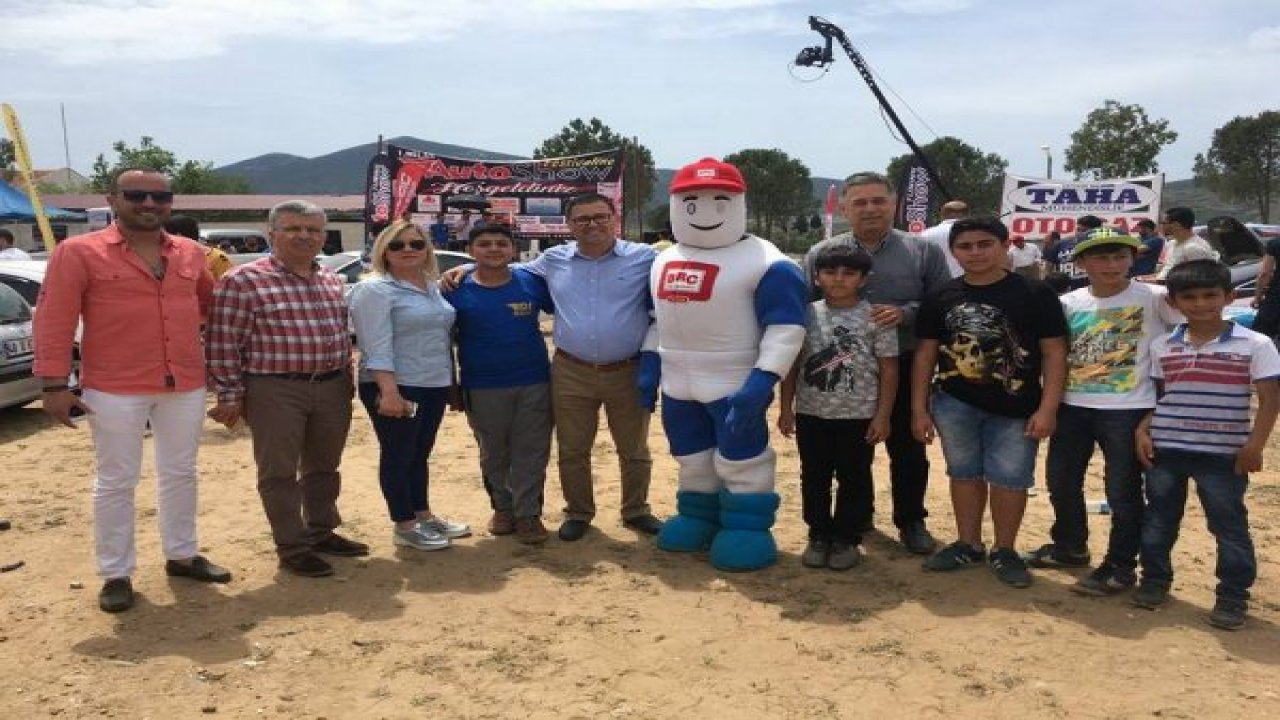 Otomobil tutkunları Milas’ta buluştu