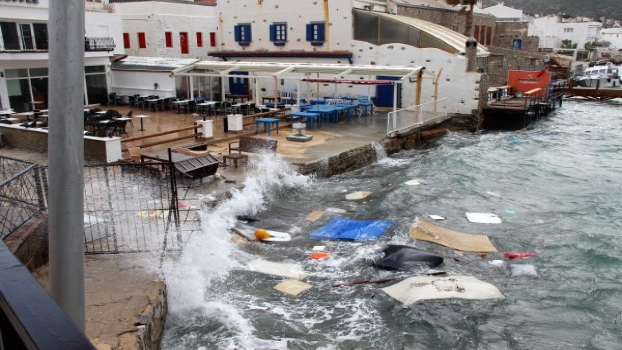 Bodrum’da fırtına hayatı olumsuz etkiledi