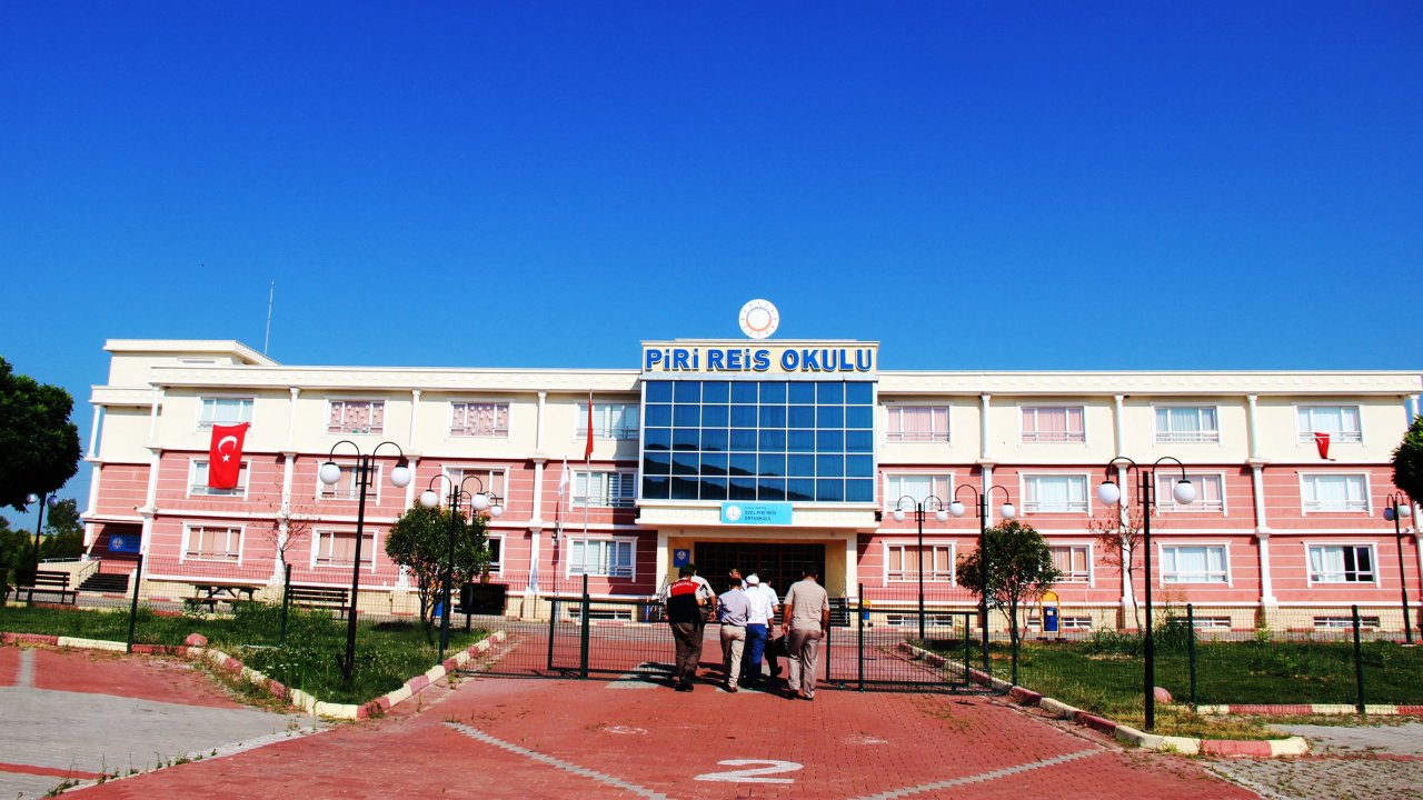 FETÖ okullarında okuyan öğrencilerin dikkatine