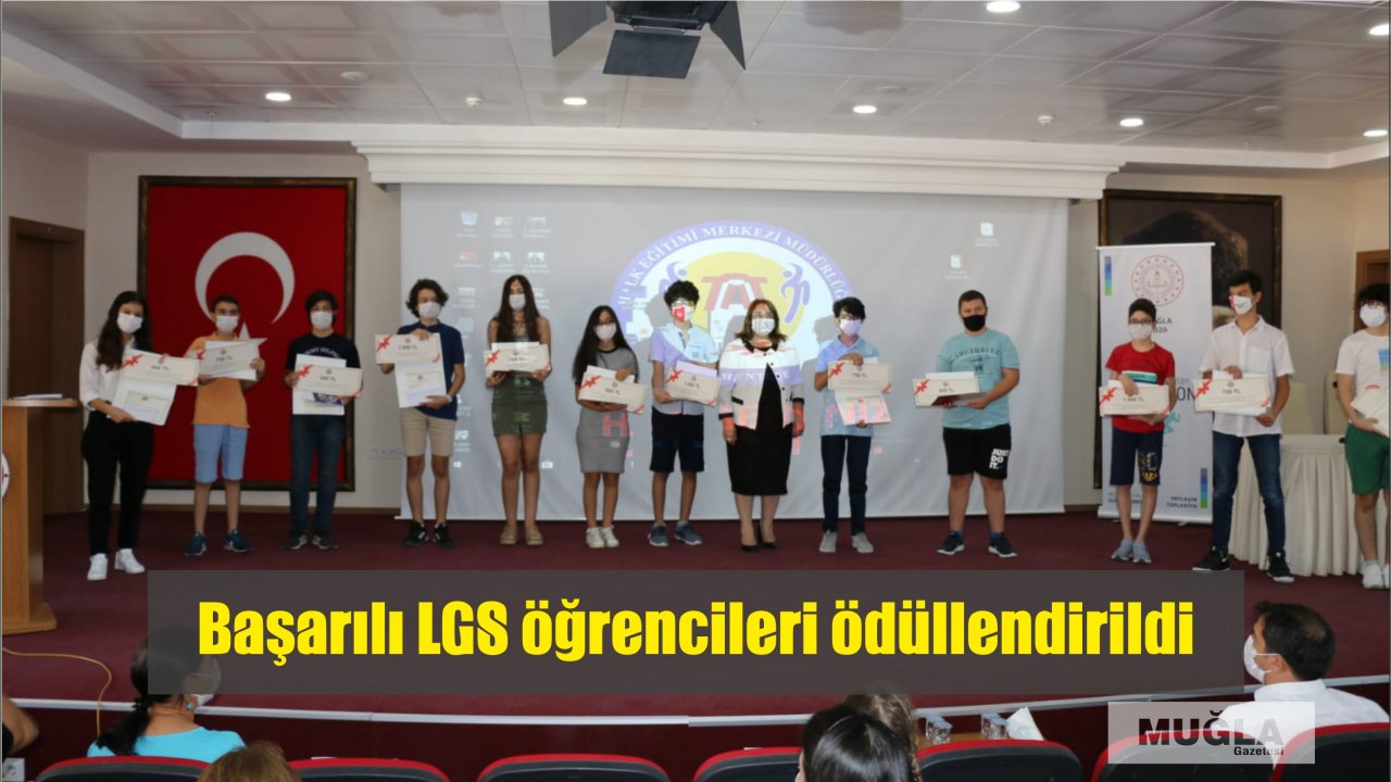 Başarılı LGS öğrencileri ödüllendirildi