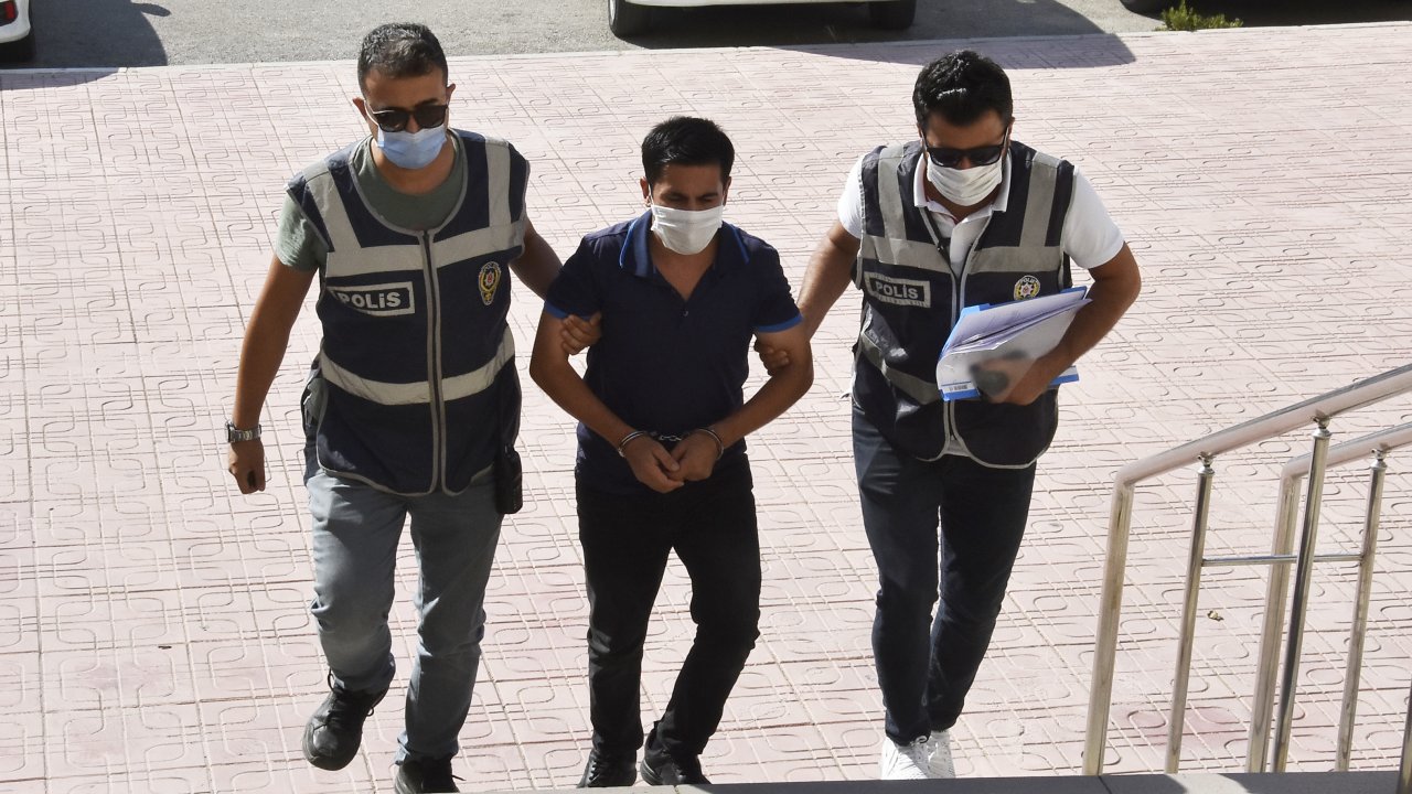 Bodrum'da Cumhurbaşkanı'na hakaret ettiği gerekçesiyle bir kişi gözaltına alındı