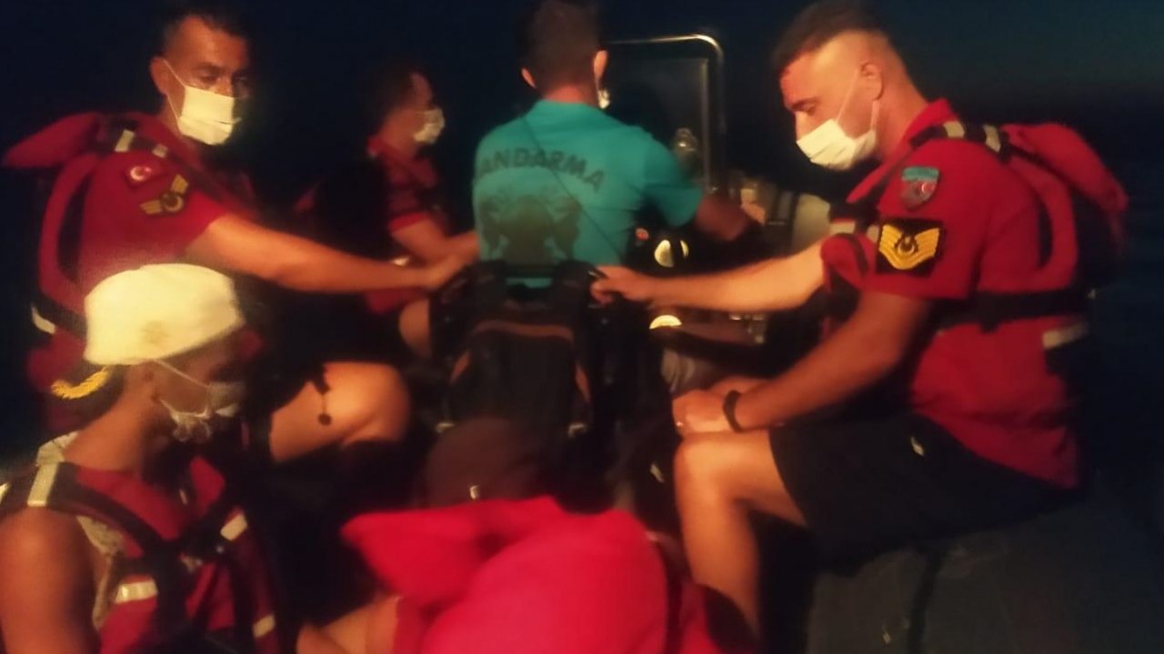 Mahsur kalan tatilcileri JAK timi kurtardı