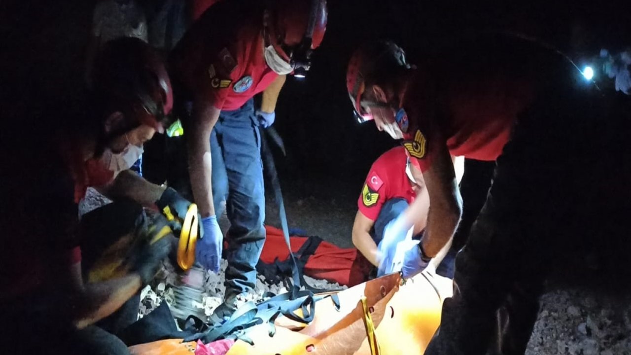 Yamaç paraşütüyle kayalıklara düşen İrlandalı turist öldü