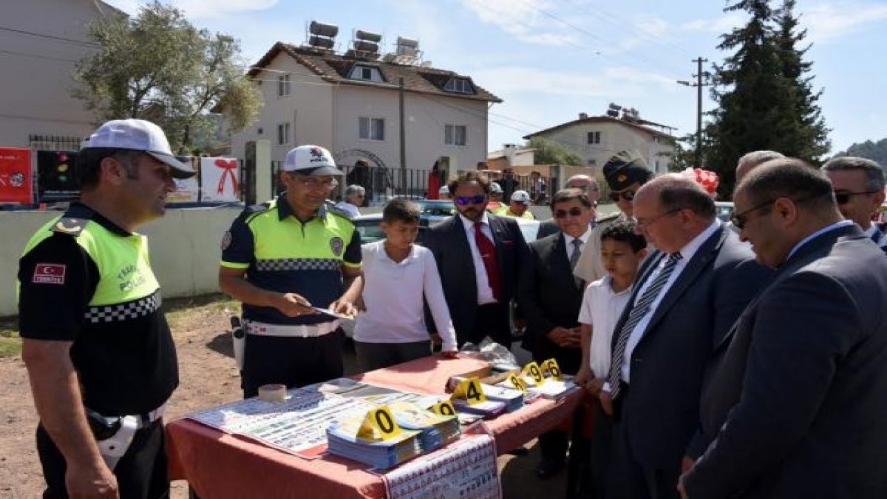 Vali Çiçek, Karayolları Güvenliği ve Trafik Haftası Kutlama Etkinliğine katıldı