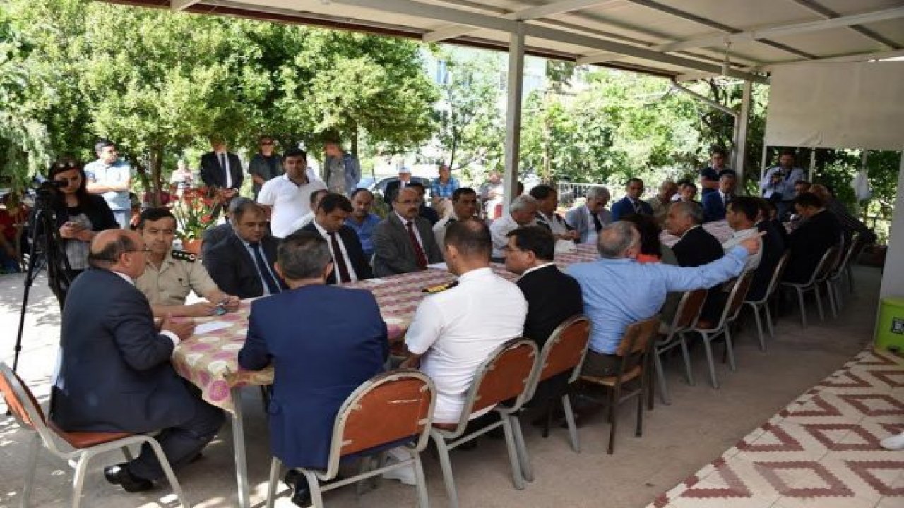 Vali Çiçek, Marmaris Hisarönü’nde Mahalle Muhtarları ile bir araya geldi