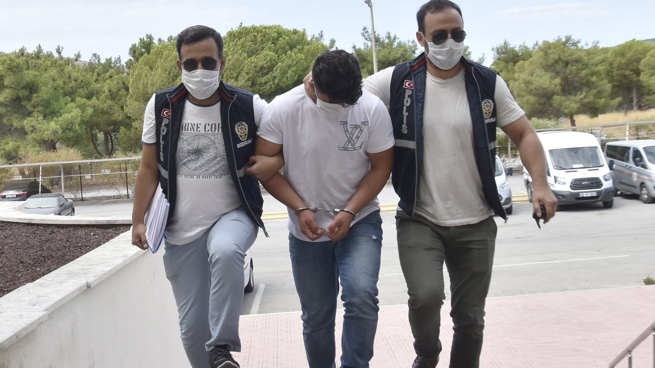 Rus turistlerin kaldığı evden hırsızlık yapan zanlı tutuklandı