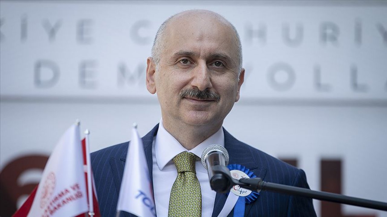 Ulaştırma ve Altyapı Bakanı Karaismailoğlu: Öğrencilerimize ücretsiz internet paketlerini vermeye devam edeceğiz