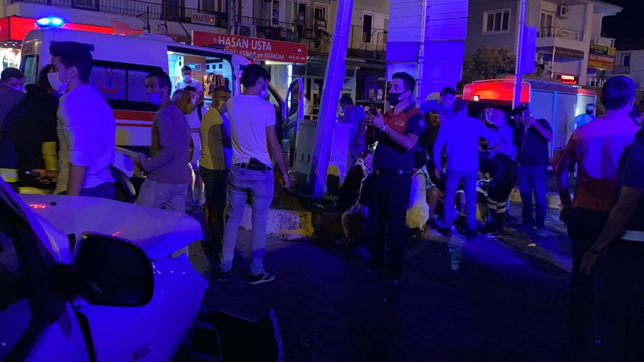 Ambulans kamyonla çarpıştı: 6 yaralı