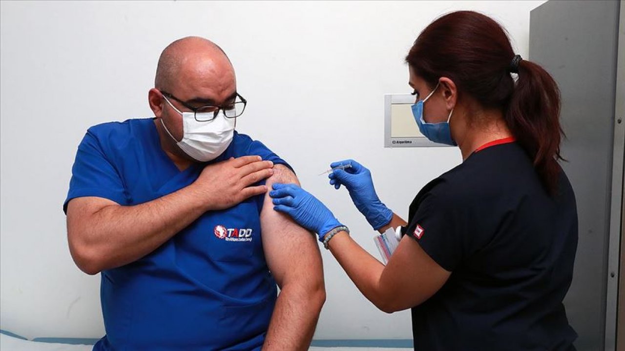 Covid-19 aşısının denemelerine Ankara Şehir Hastanesinde başlandı