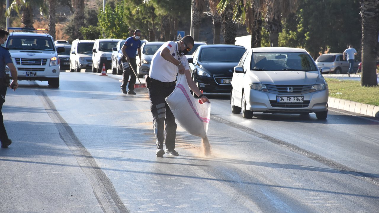 Yağ dökülen yolda araçlar kontrolden çıktı: 2 yaralı