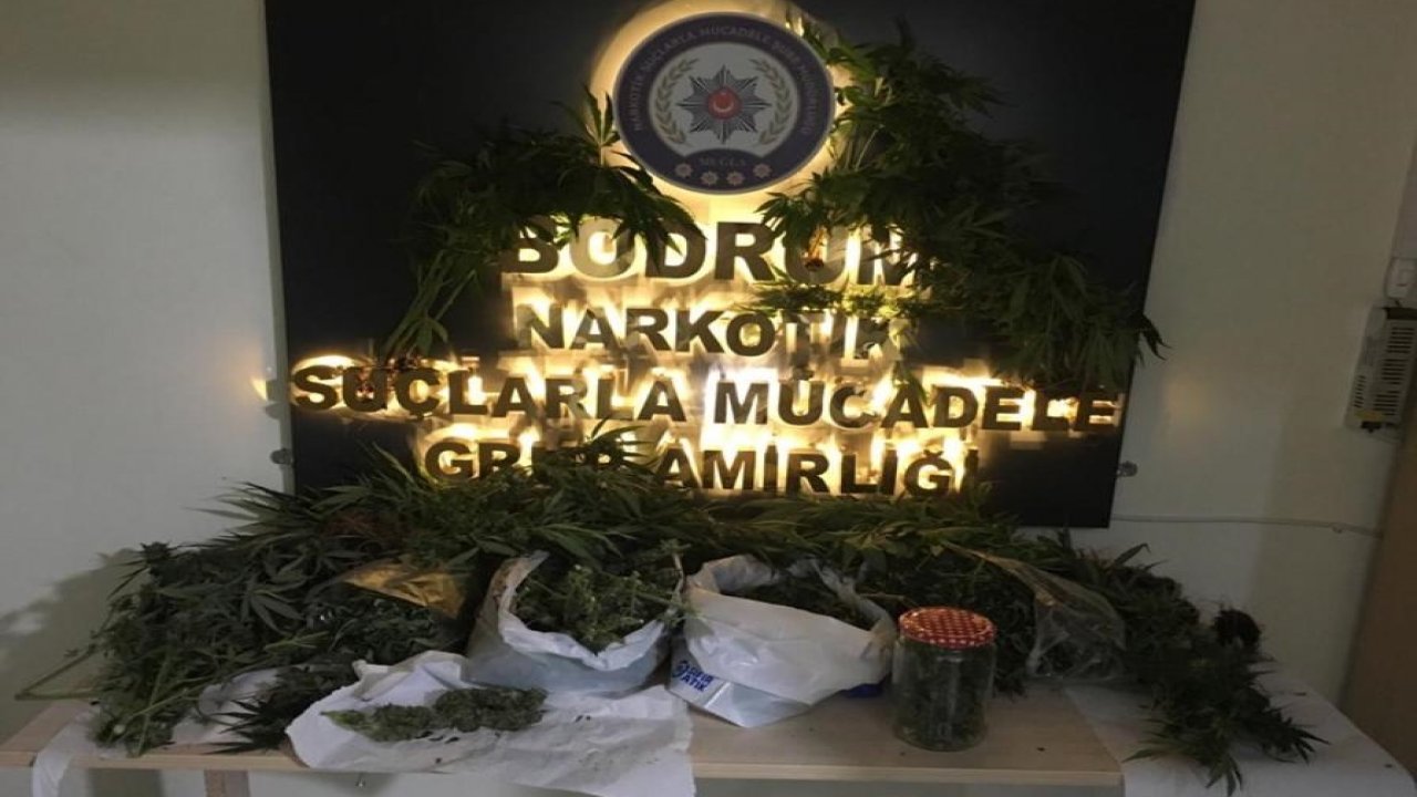 Uyuşturucu ticareti yaptıkları iddia edilen 8 zanlı tutuklama