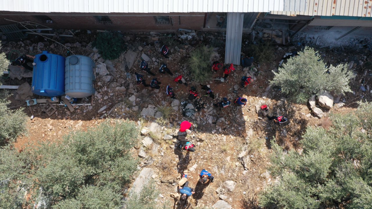 Bodrum'da kafatası bulunan alanda arama yapıldı