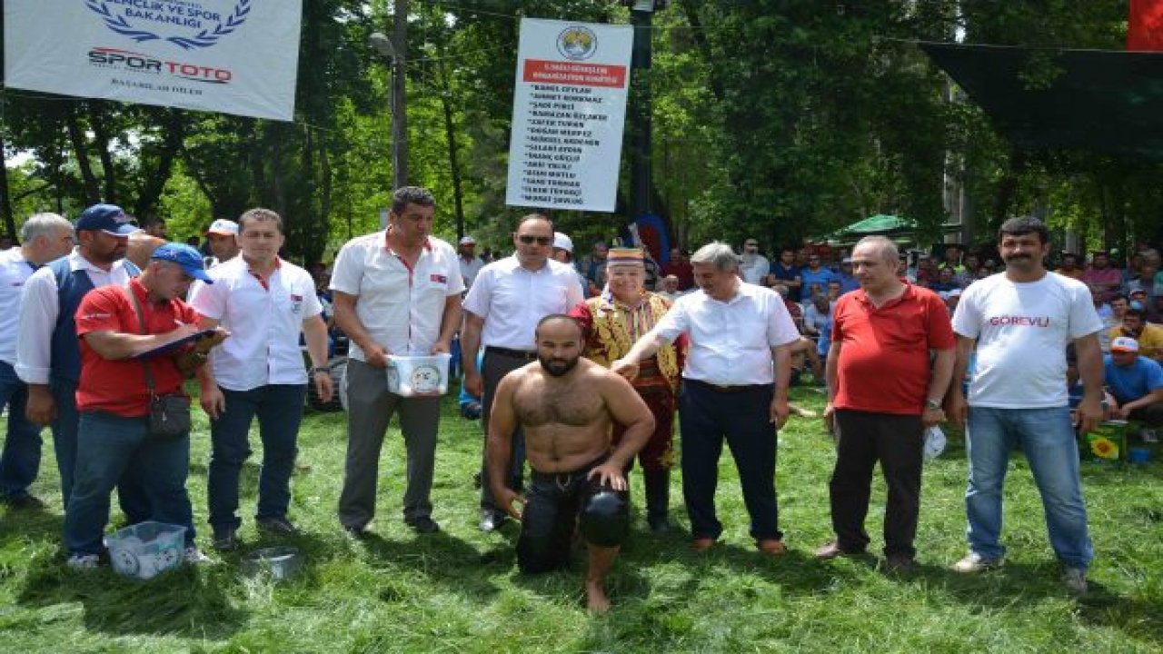 Köyceğiz’de başpehlivan İsmail Balaban oldu