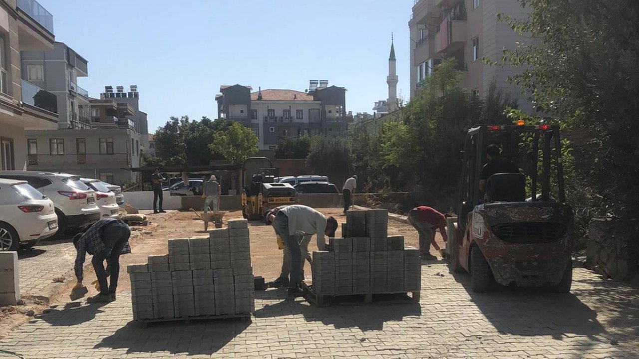 Milas’ta yol çalışmaları sürüyor