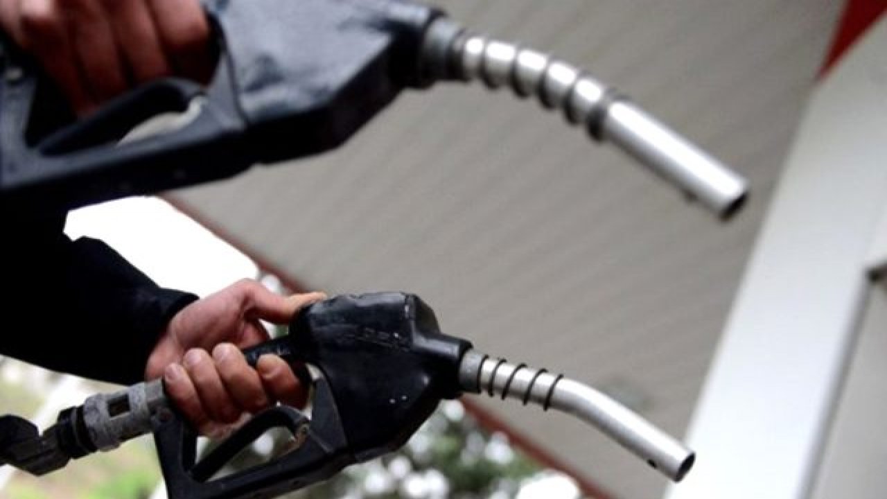 Araç sahiplerine müjde! Benzin ve motorine indirim geldi