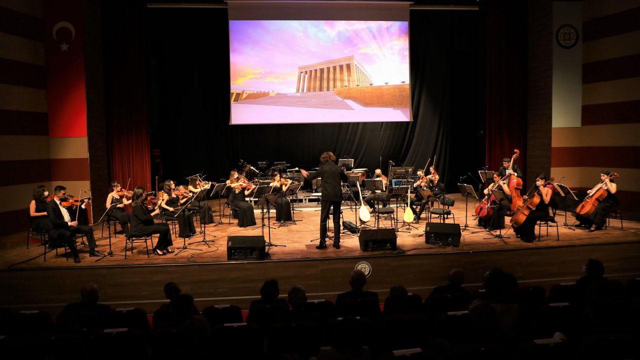 Atatürk, Muğla’da sevdiği şarkılarla anıldı