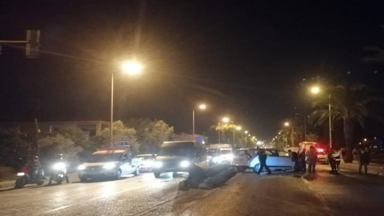 Otomobil refüje çarptı: 4 yaralı