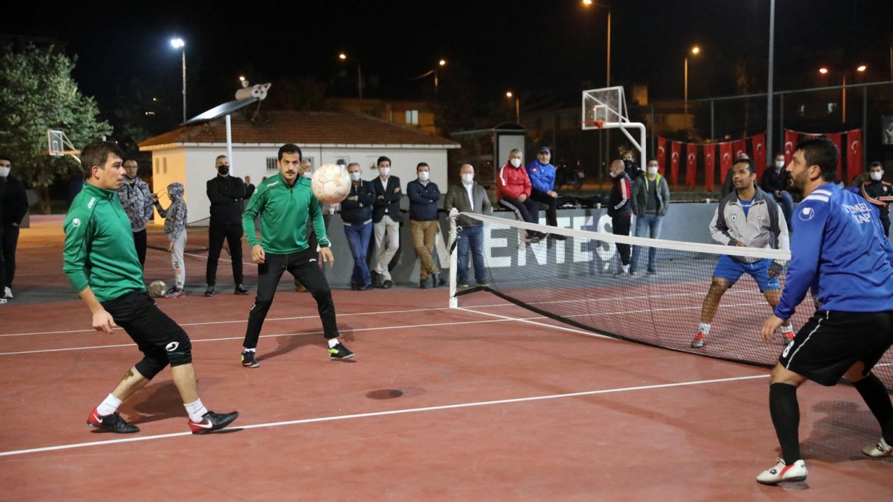 Ayak Tenisi Turnuvası’nda ödüller sahiplerini buldu