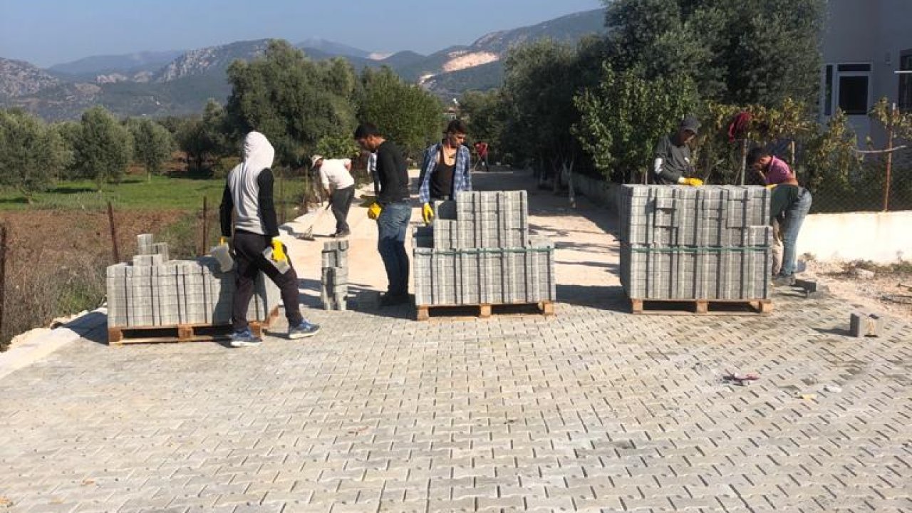 Milas Belediyesi yol yapım çalışması gerçekleştirdi