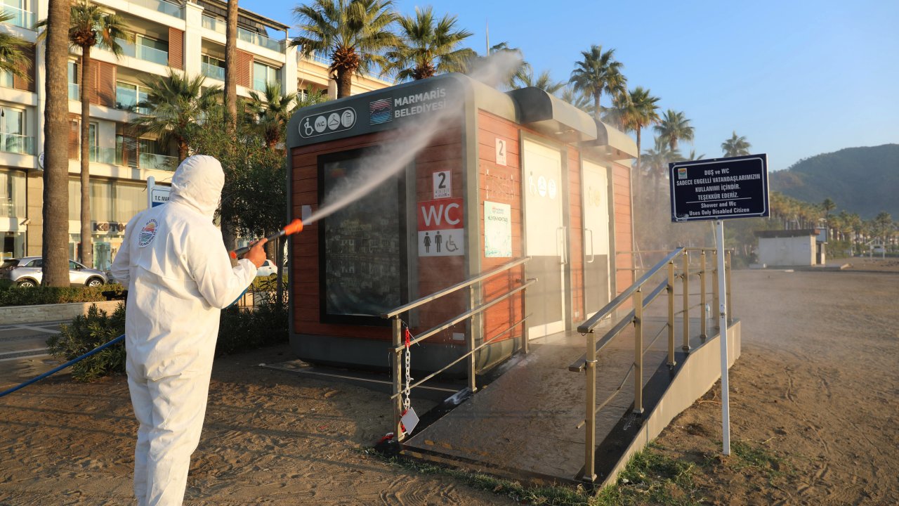 Marmaris'te dezenfeksiyon çalışmaları artırıldı