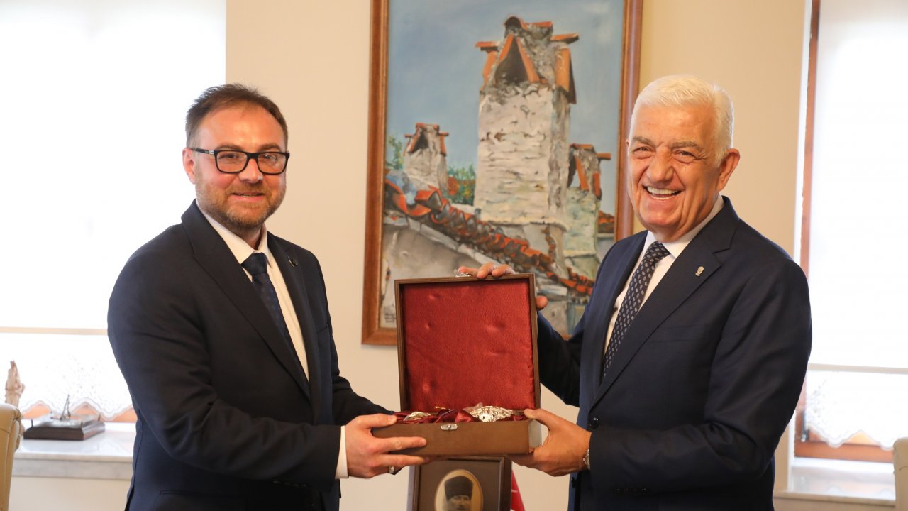 Ukrayna Antalya Konsolosu’ndan Başkan Gürün’e ziyaret