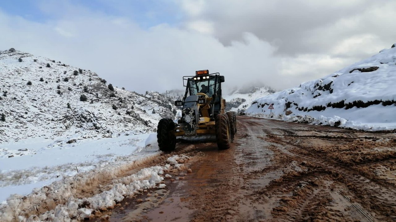 Muğla'nın yüksek kesimlerinde kar etkili oldu