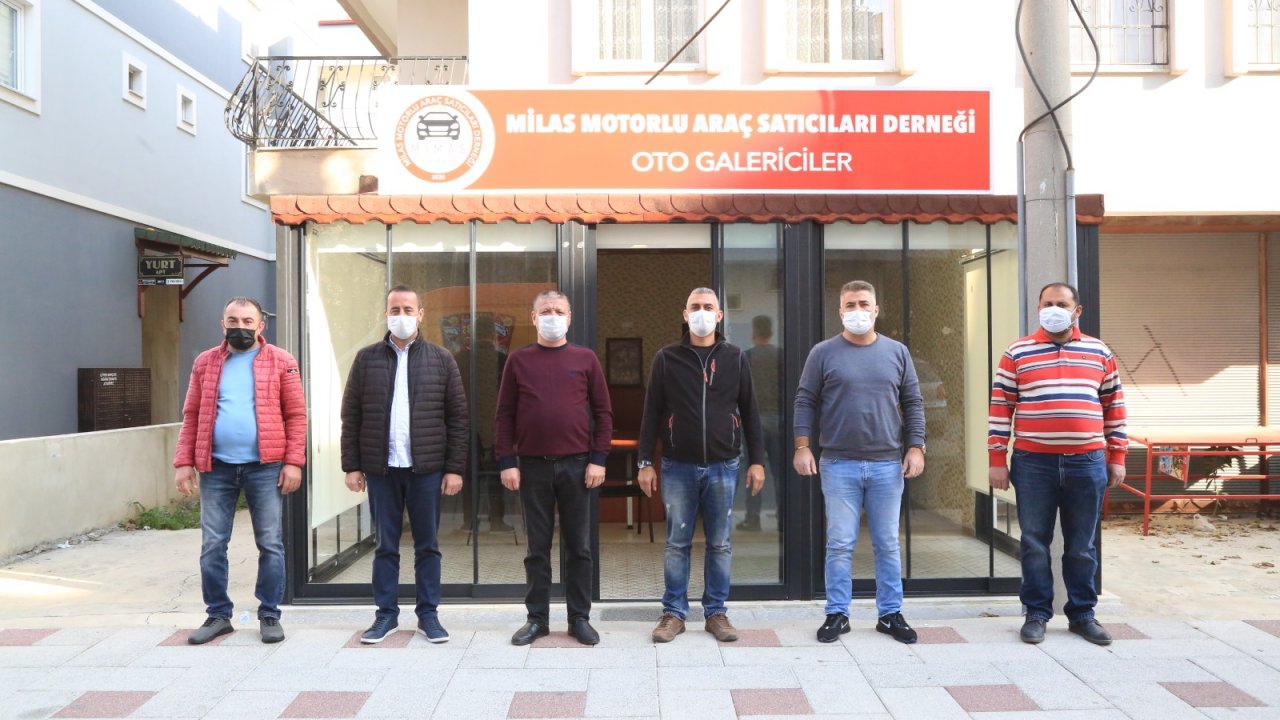 Motorlu araç satıcıları tek çatı altında toplandı