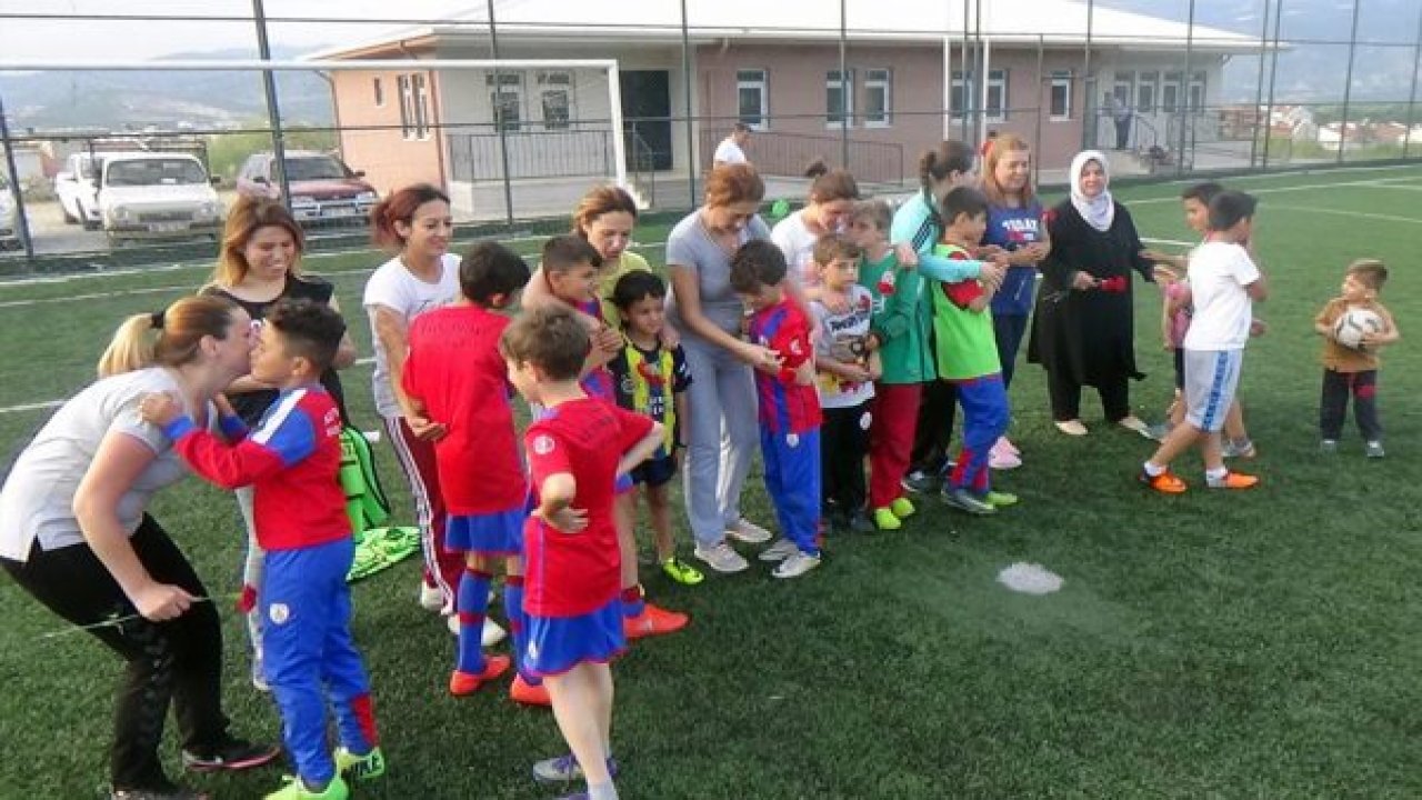 Anneler oğullarına karşı