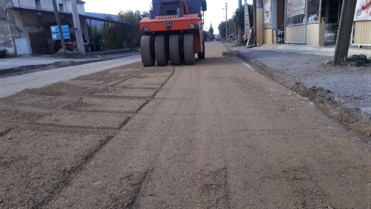 Fethiye Esenköy Mahalle Yolu Asfaltlanıyor