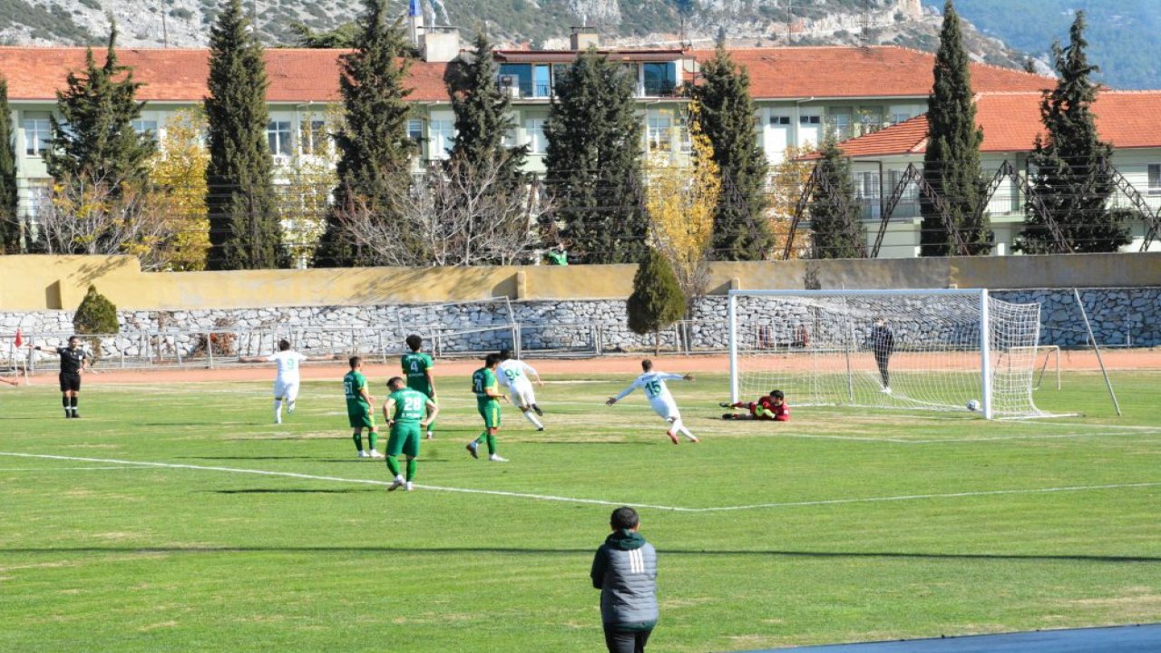 Muğlaspor evinde berabere kaldı